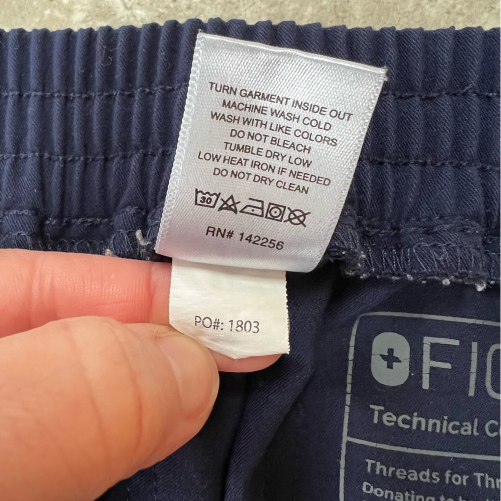 FIGS Yola Skinny Straight Leg Scrub Pants in Navy Blue (PO #1803), S/T - Picture 8 of 9